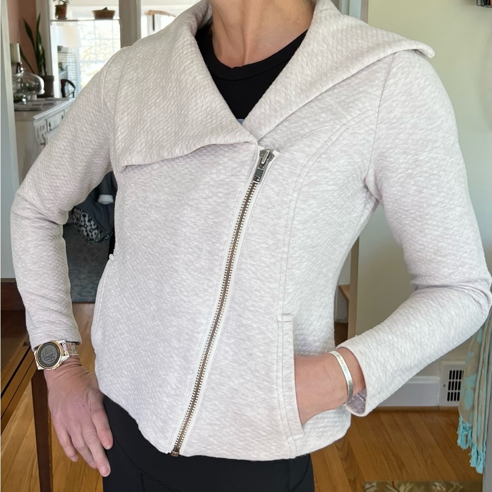 Cabi jacket size small.
